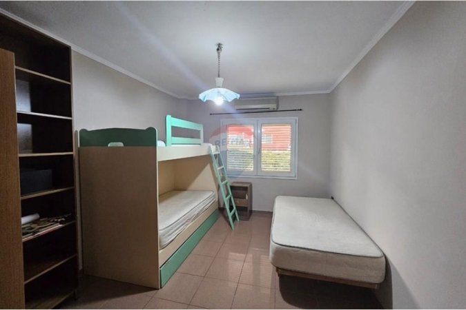 Tirane, jepet me qera apartament 1+1 Kati 2, 90 m² 650 € (Brryli, Tiranë)