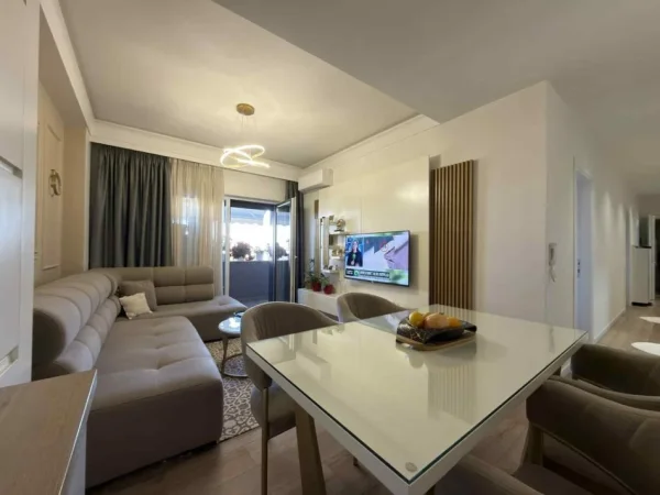 Tirane, shes apartament 2+1+Aneks+Ballkon Kati 1, 92 m² 260.000 € (Rezidencën Quartum)