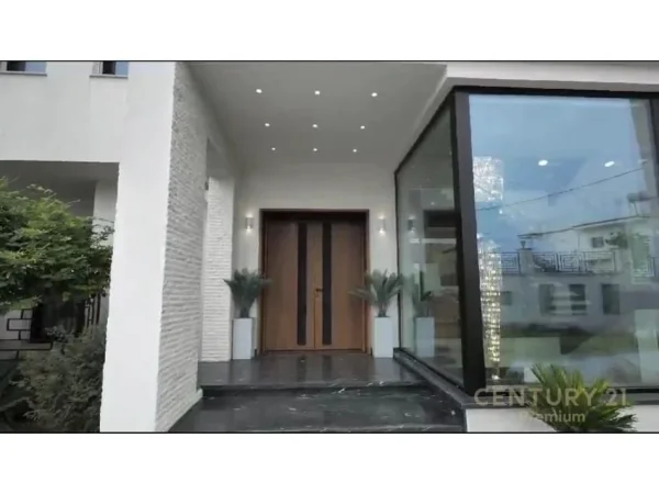 Tirane, jepet me qera Vile 3 Katshe Kati 3, 2.210 m² 10.000 € 