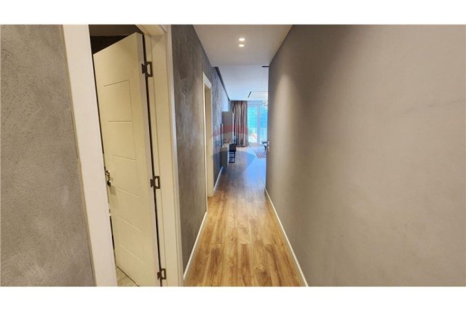Tirane, jepet me qera apartament 2+1 Kati 7, 150 m² 1.500 € (Rruga Barrikadave Sheshi Skënderbej, Tiranë)