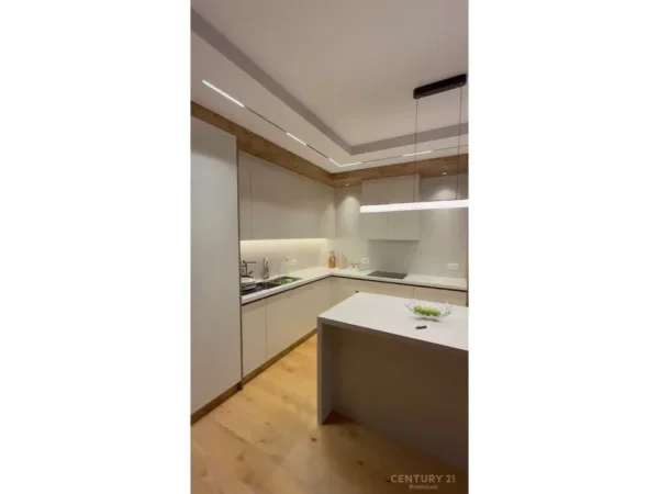 Tirane, jepet me qera Vile 2 Katshe Kati 2, 152 m² 4.500 € (Tufine)