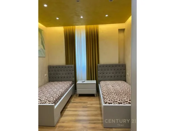 Tirane, jepet me qera apartament 2+1+Aneks+Ballkon Kati 6, 108 m² 1.000 € (Turdiu)