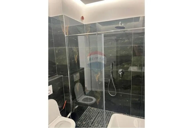 Tirane, jepet me qera apartament 2+1 , 80 m² 580 € (Rruga e Thesarit, Tiranë)