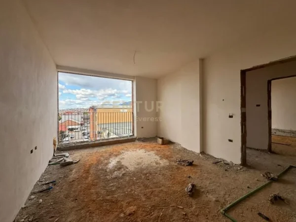Tirane, shes apartament 1+1+Aneks+Ballkon Kati 3, 76 m² 122.000 € 