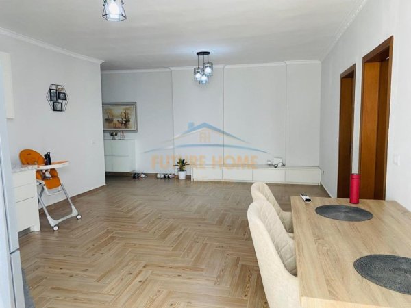 Tirane, qera apartament 2+1+Ballkon Kati 2, 80 m² (Don Bosko)