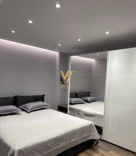 Tirane, jepet me qera apartament 1+1+Ballkon Kati 1, 60 m² 800 € (BULEVARDI ZOGU I PARE)
