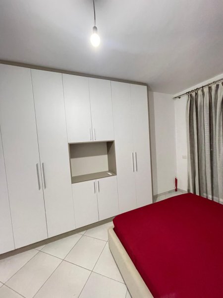 Tirane, jepet me qera apartament 3+1+Aneks+Ballkon , 130 m² 600 € (Astir)