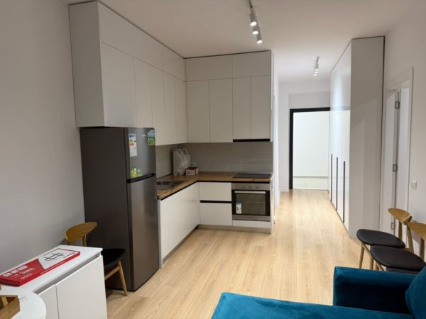 Tirane, jepet me qera apartament 1+1 Kati 5, 550 € (Radison)