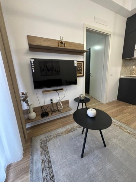 Tirane, jepet me qera apartament 1+1 Kati 3, 400 € (ALI DEM, KOMPLEKSI MANGALEM 21)