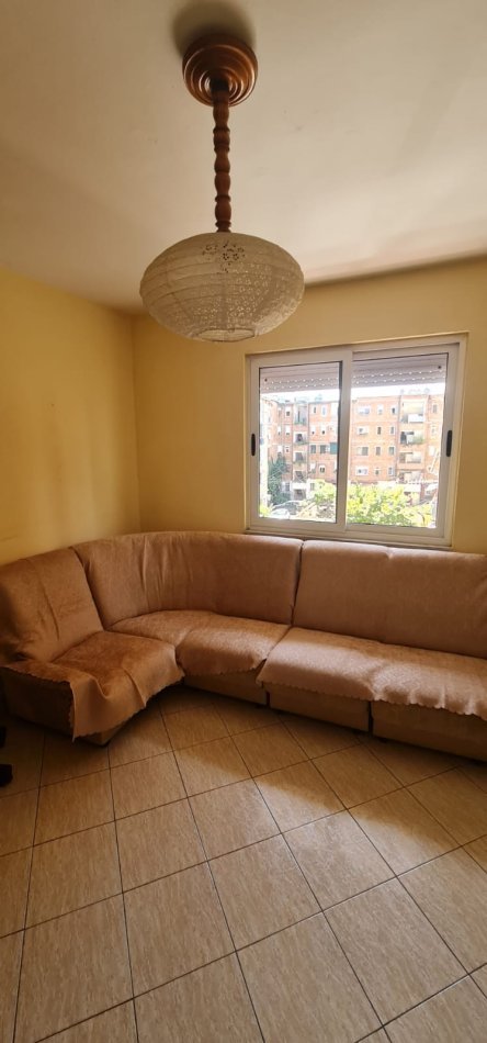 Tirane, jepet me qera apartament 1+1 Kati 3, 60 m² 500 €