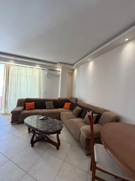 Tirane, shitet apartament 2+1+Ballkon , 127 m² (ASTIR, PRANE BAR ARTISTIT)