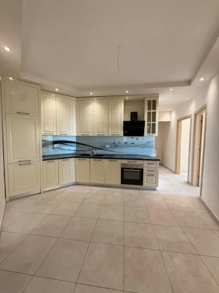 Tirane, shitet apartament 2+1+Ballkon , 127 m² (ASTIR, PRANE BAR ARTISTIT)