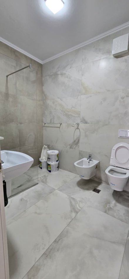 Tirane, jepet me qera apartament 2+1 Kati 4, 116 m² 1.200 € (Delijorgji)