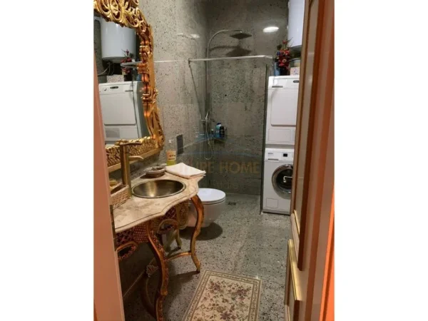 Tirane, shitet apartament 2+1 Kati 1, 117 m² 350.000 € (Kinostudio)