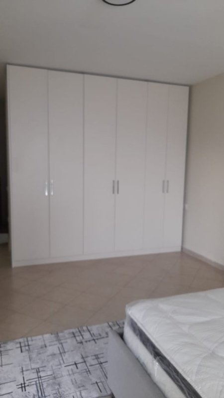 Tirane, jepet me qera apartament 2+1 Kati 4, 550 € 