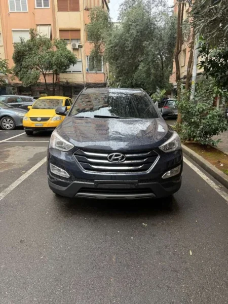 Tirane, shes SUV HYUNDAI SANTA FE 2015 Nafte, gri e erret automatik Klima 130.000 km 13.500 €