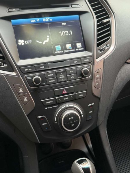 Tirane, shes SUV HYUNDAI SANTA FE 2015 Nafte, gri e erret automatik Klima 130.000 km 13.500 €
