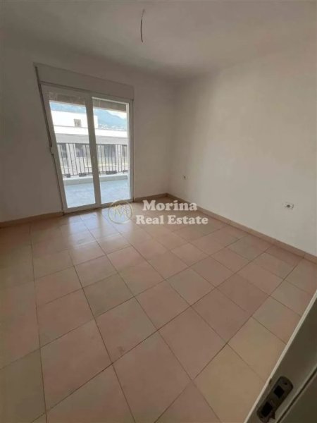 Tirane, jepet me qera apartament 1+1 Kati 5, 60 m² 350 € 