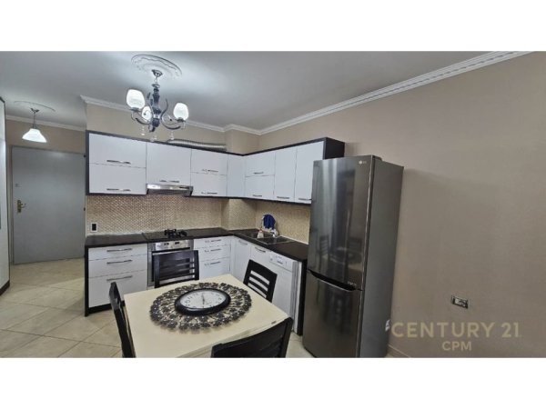 Tirane, jepet me qera apartament 1+1 Kati 7, 60 m² 550 € (Kompleksi Magnet)