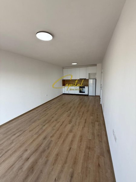 Tirane, jepet me qera apartament 1+1 Kati 4, 90 m² 350 € (KOMBINAT)