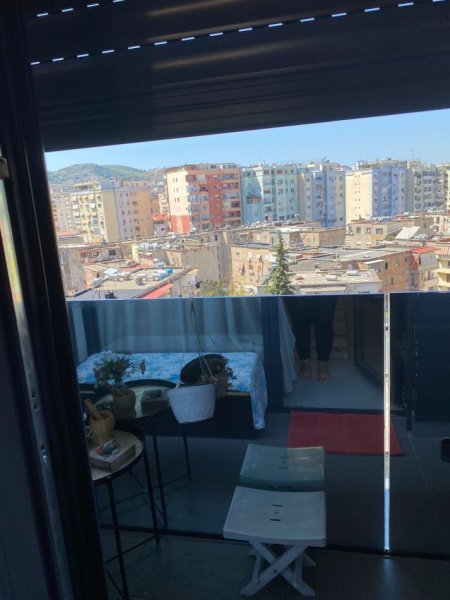 Tirane, jepet me qera apartament 1+1 Kati 1, 68 m² 900 € (Stadiumi Dinamo)