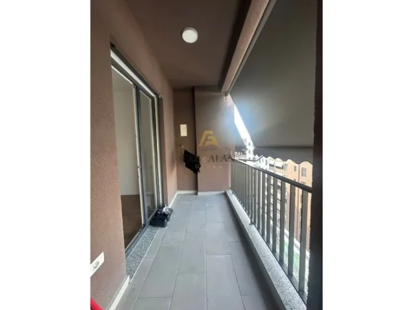 Tirane, shitet apartament 1+1 Kati 8, 64 m² 55.000 € (Kamez)