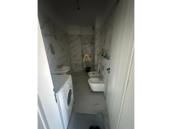 Tirane, shitet apartament 1+1 Kati 8, 64 m² 55.000 € (Kamez)