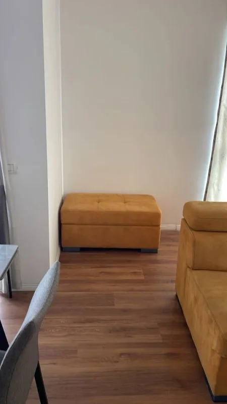 Tirane, jepet me qera apartament 2+1 Kati 2, 90 m² 700 € (Eglo Astir)
