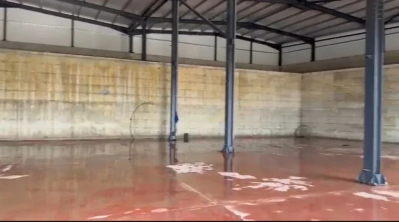 Tirane, jepet me qera magazine Kati 0, 1.200 m² 4.000 € (kashar prane mbikalimit te rinasit)