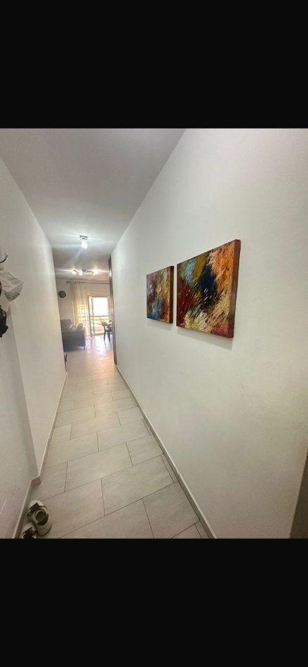 Tirane, jepet me qera apartament 2+1 Kati 2, 700 € 
