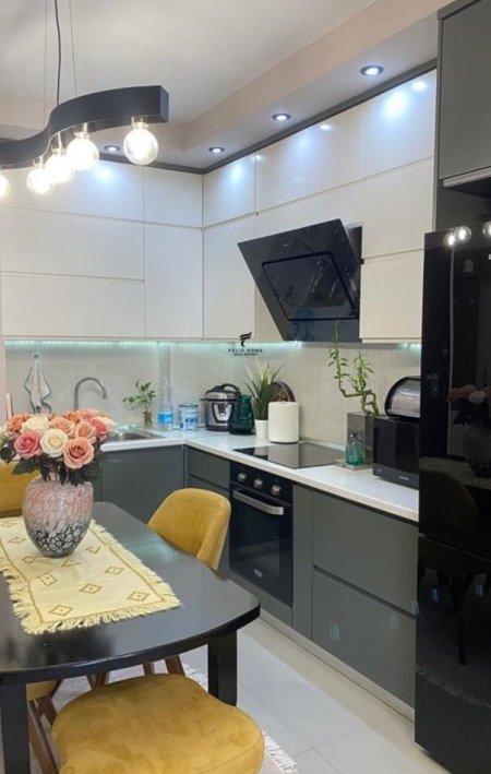 Tirane, jepet me qera apartament 1+1 Kati 7, 68 m² 900 € (STADIUMI DINAMO)