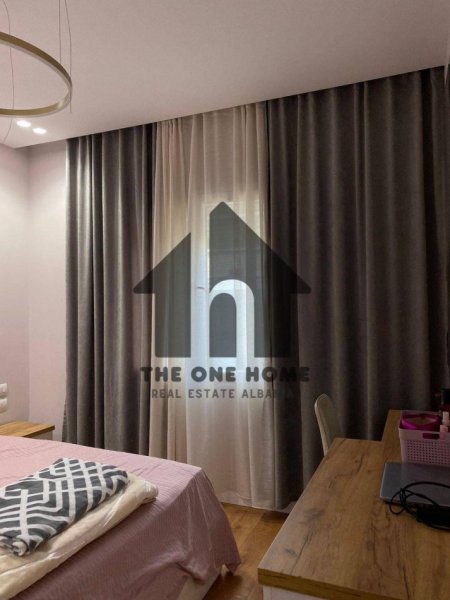 Tirane, jepet me qera apartament 2+1+Ballkon Kati 4, 90 m² 680 € (Myslym Shyre)