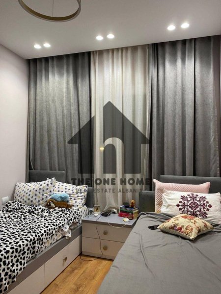 Tirane, jepet me qera apartament 2+1+Ballkon Kati 4, 90 m² 680 € (Myslym Shyre)