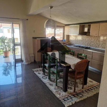 Tirane, jap me qera apartament 2+1+Ballkon Kati 3, 95 m² 450 € (Frigoriferi)