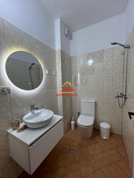 Vlore, jepet me qera apartament 2+1+Ballkon Kati 2, 115 m² 500 € (Rruga Jani Rexha)