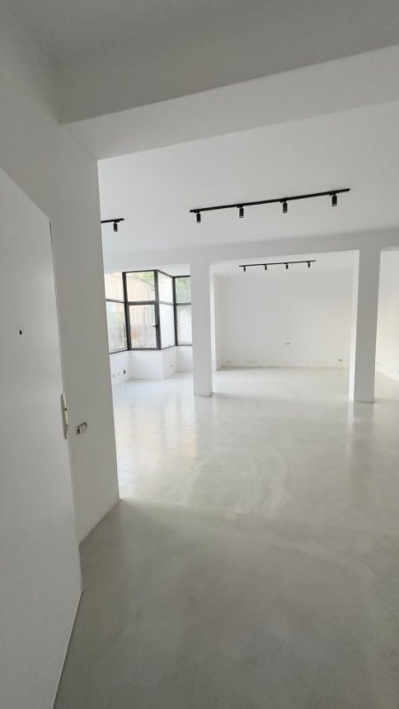 Tirane, jepet me qera zyre Kati 0, 100 m² 900 € (rruga e durresit)