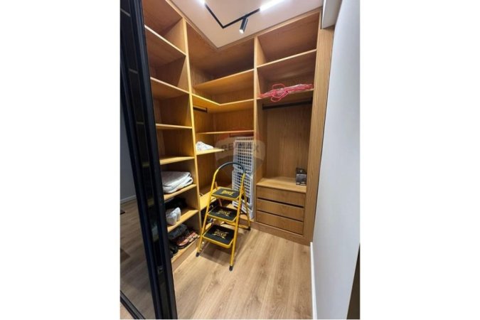 Tirane, jepet me qera apartament 3+1+Aneks+Ballkon Kati 6, 130 m² 1.500 € (Kompleksi FZ)