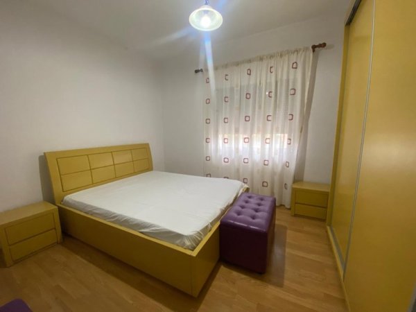 Tirane, jepet me qera apartament 2+1 Kati 4, 90 m² 600 € (Don Bosko prane Hipotekes)