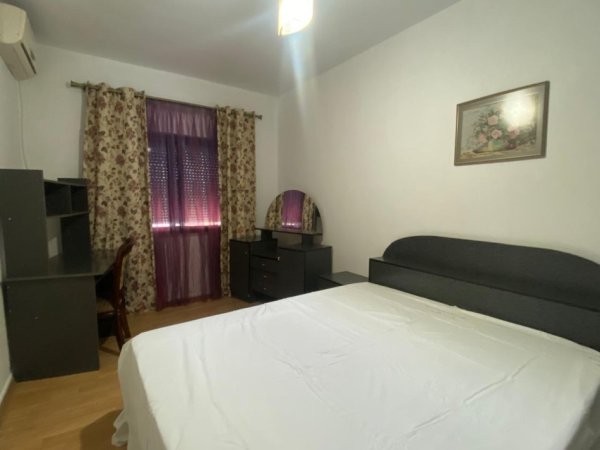 Tirane, jepet me qera apartament 2+1 Kati 4, 90 m² 600 € (Don Bosko prane Hipotekes)