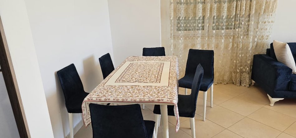 Tirane, jepet me qera apartament 3+1 Kati 7, 110 m² 600 € (QSUT)