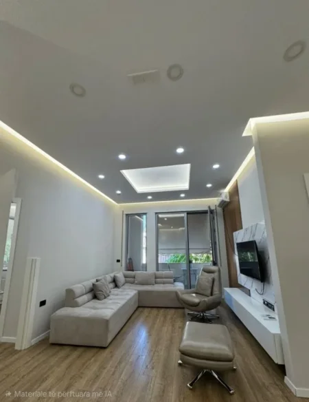 Tirane, jepet me qera apartament 2+1+Ballkon Kati 2, 97 m² 1.000 € (Square 21)