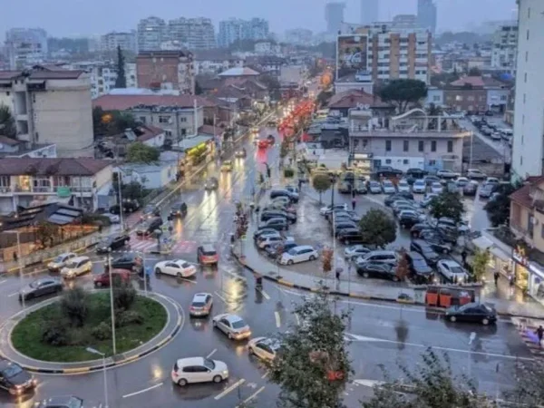 🏡 Shiten 2 Apartamente 1+1 – Komuna e Parisit, pranë Lulishtes 🌳