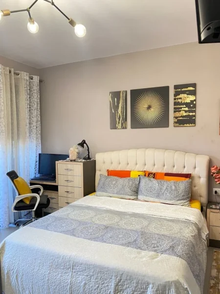 Tirane, jepet me qera apartament 1+1 Kati 1, 68 m² 900 € (Stadiumi Dinamo)