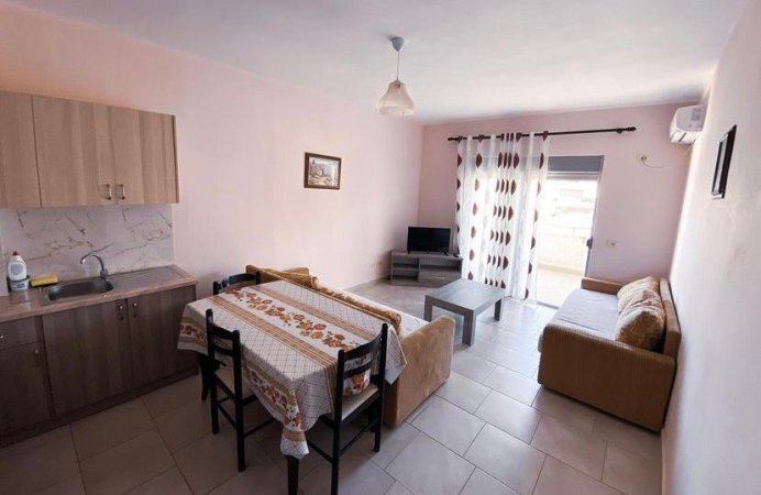 Sarande, jepet me qera apartament 1+1+Ballkon Kati 5, 70 m² 300 € (MANGO BEACH)