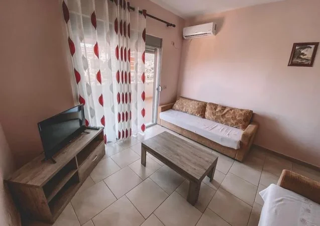 Sarande, jepet me qera apartament 1+1+Ballkon Kati 5, 70 m² 300 € (MANGO BEACH)
