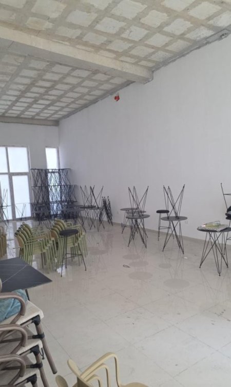 Tirane, jepet me qera ambjent biznesi Kati 0, 100 m² 900 € (BULEVARDI I RI)