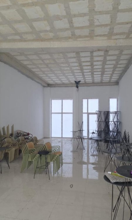 Tirane, jepet me qera ambjent biznesi Kati 0, 100 m² 900 € (BULEVARDI I RI)