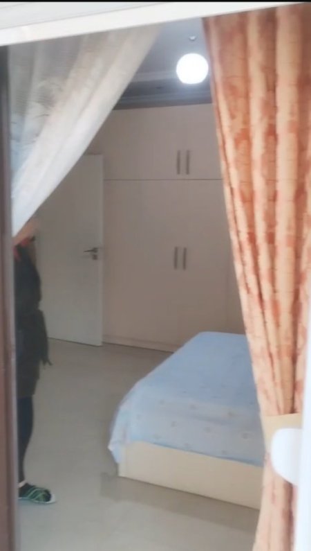 Tirane, jepet me qera apartament 1+1 Kati 2, 65 m² 450 €