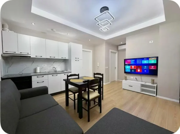 Tirane, jepet me qera apartament 2+1 , 75 m² 900 € 