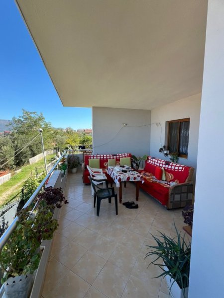 Tirane, shitet Vile 2 Katshe Kati 2, 220 m² 280.000 € 